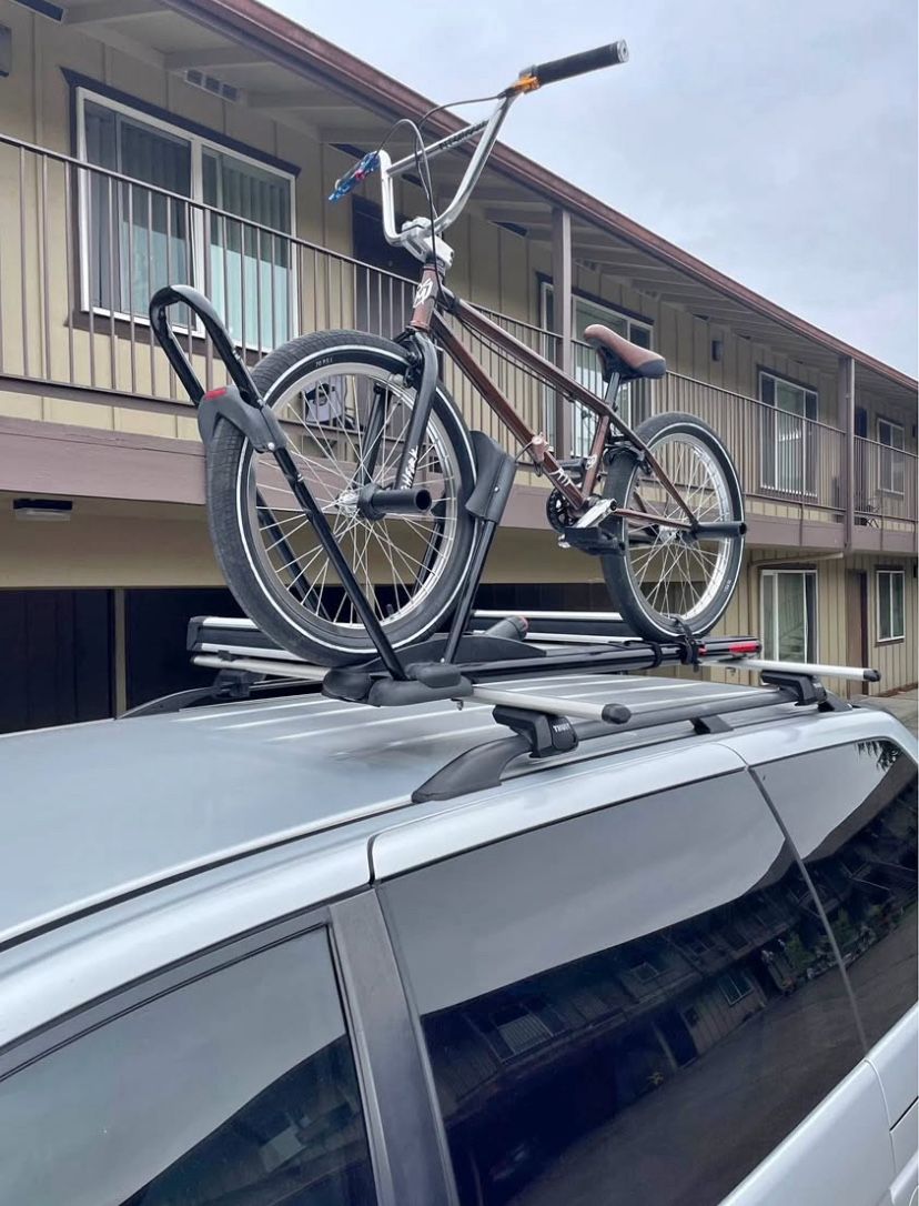 YAKIMA HIGHROLLER BIKE RACK