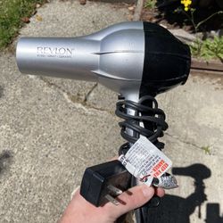 💨 Revlon One-Step Hair Dryer & Volumizer Hot Air Brush 💁‍♀️ Salon-Style Blowouts at Home!