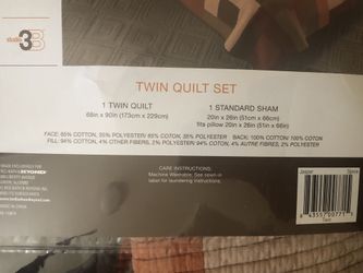 Twin Quilt Set