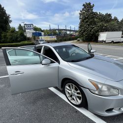 2010 Nissan Maxima