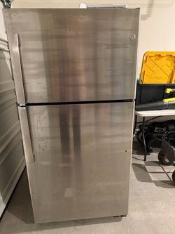 GE Refrigerator