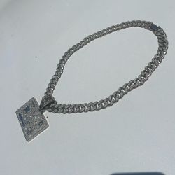 visa card VV’s chain
