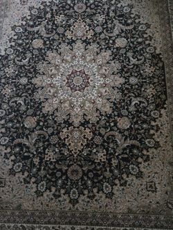 Large Carpet – Pet-Free, Clean,