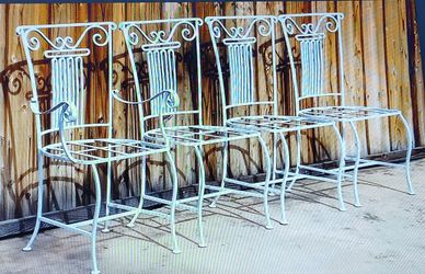 4 Vintage Mid-century Hollywood Regency Iron Chairs