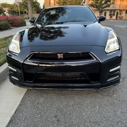 2015 Nissan GTR Black Edition