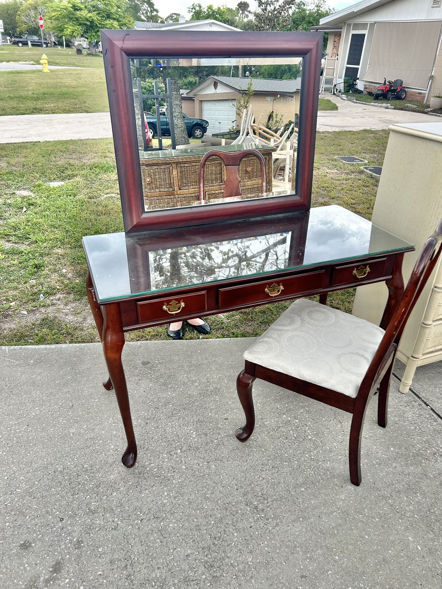 Writing Desk And Chair And Mirror With Glass Top 