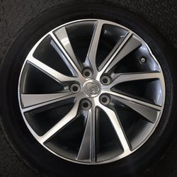 Used OEM Lexus ES 300h Wheel / Rim - 2016 / 2017 / 2018