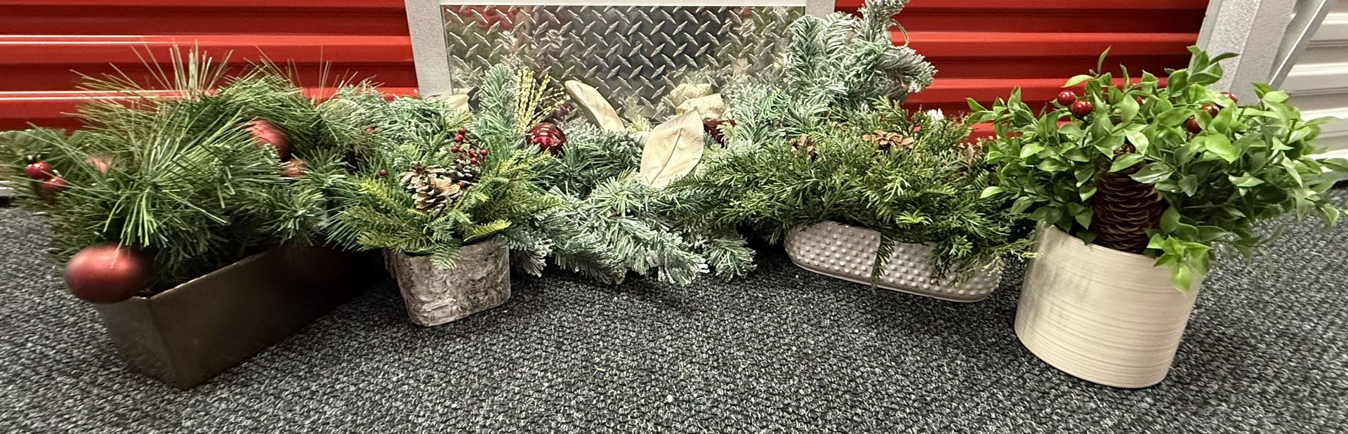 5 Piece Garland And Poinsettia Set
