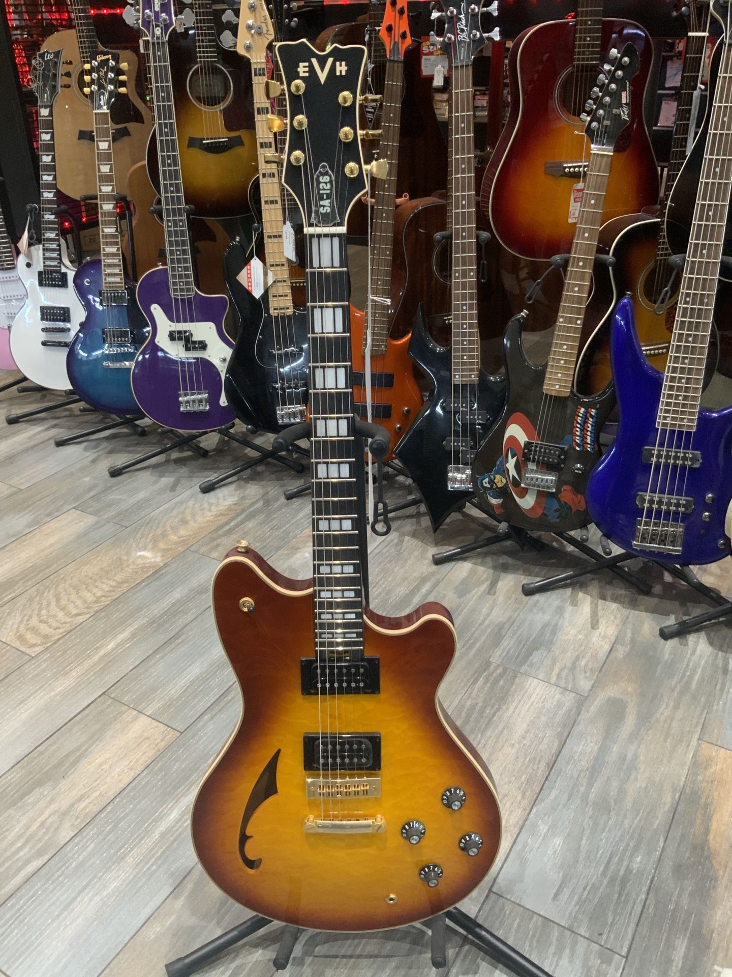 EVH SA-126 Special Quilted Maple