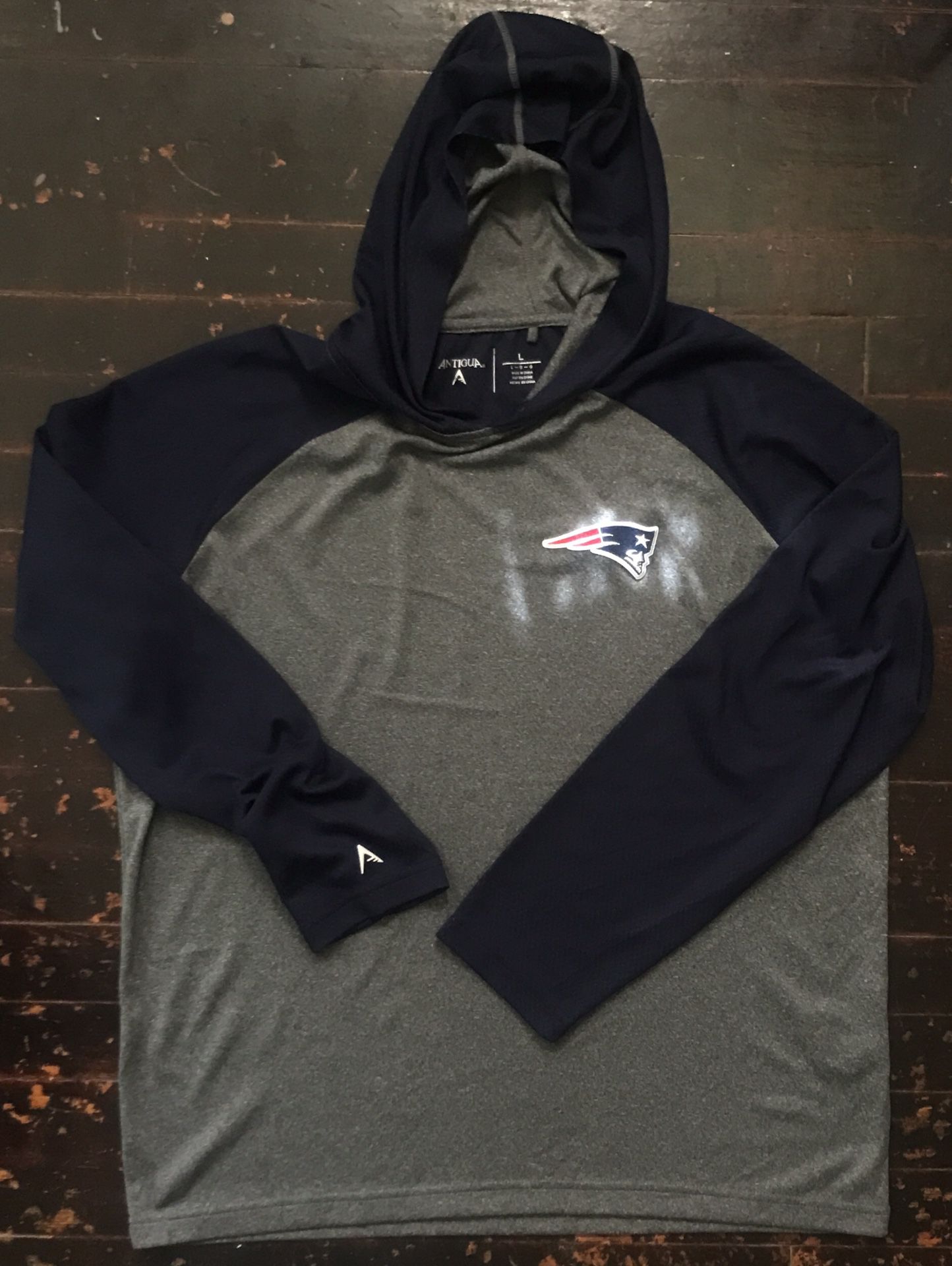 New England Patriots  Pullover Sweatshirt Hoodie Large Gray & Navy ANTIGUA NFL