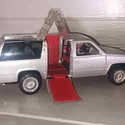 Vintage " Wedding On Wheels" Chevrolet Suburban