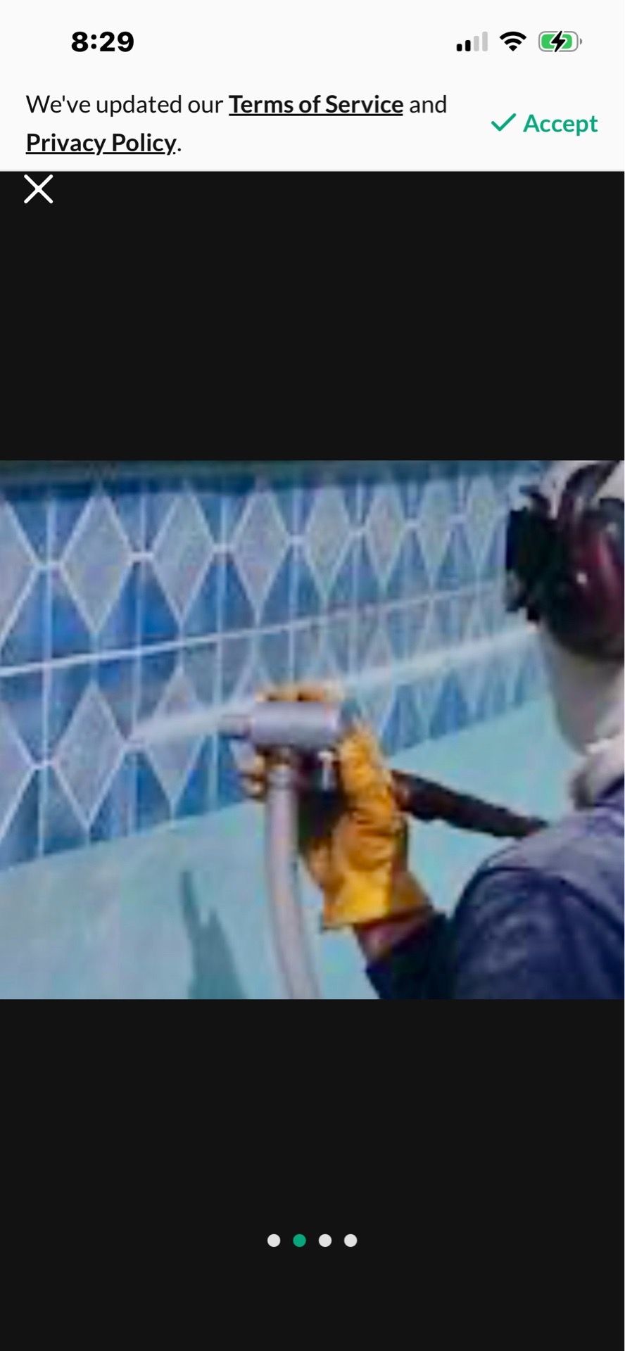 Clean pool tile