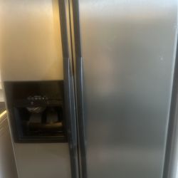 Whirpool refrigerator