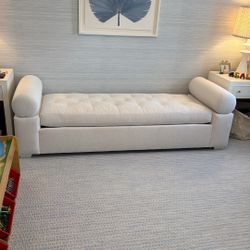 Day Bed 