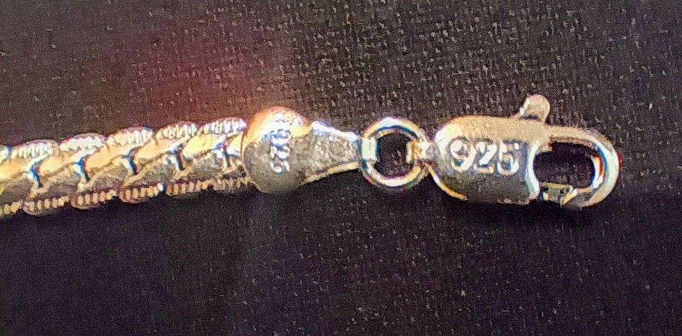 Elegant 925 Sterling Silver Bracelet 7"