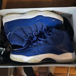 Air Jordan 11 – Size 8 – Blue – Still Clean & Wearable