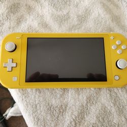 Nintendo Switch Lite Yellow 