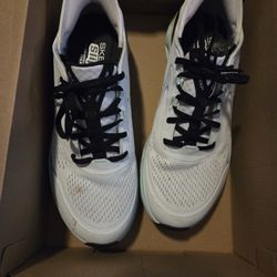 Womans Skechers Tennis Shoe 10 W