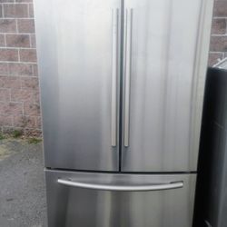 Samsung Refrigerator 36w 32d 78h 