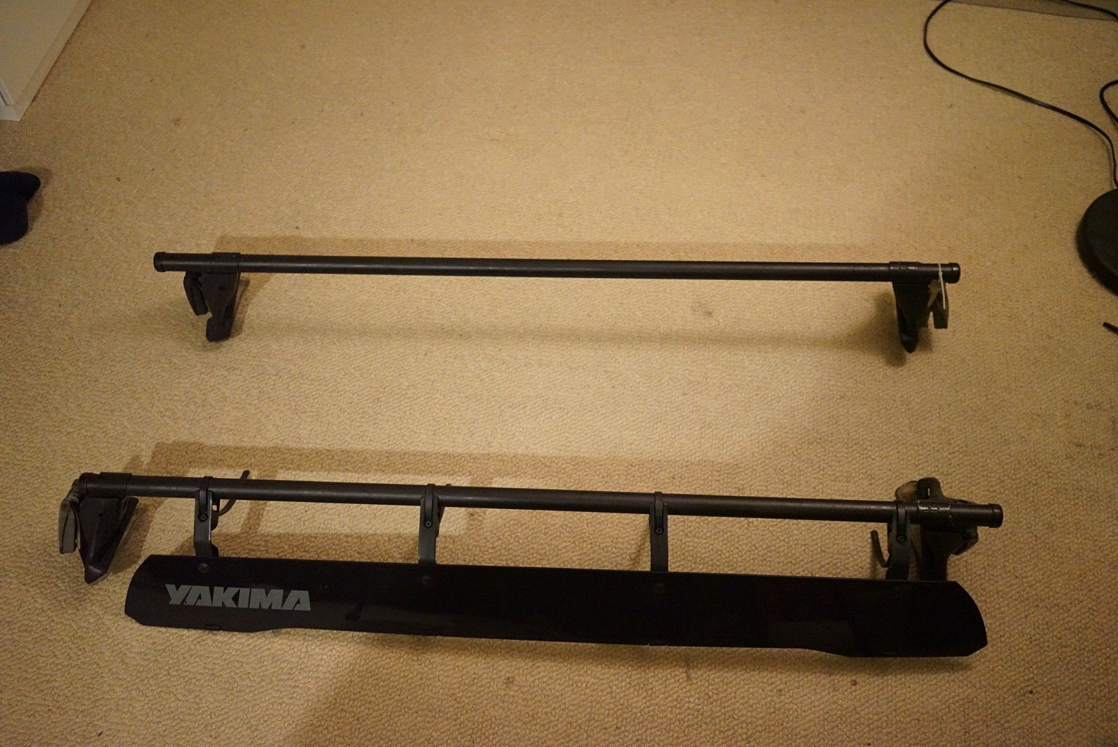 Yakima Qtower roof rack 4ft length