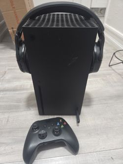 Xbox Series X Bundle – 1TB Console + Stealth 700 Gen 2 MAX Headset + Controller + 2TB Storage Expansion – Works Perfectly