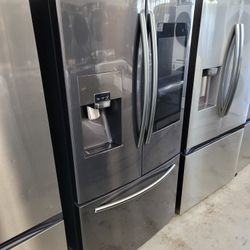 Samsung Black Stainless Steel French Door Refrigerator With Dispenser And Family Hub 