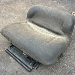 Simplicity Regent 38” 14hp Lawn Tractor Seat And Bracket