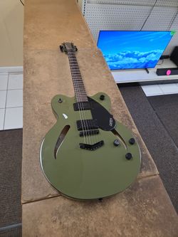 Gretchen Streamliner Cateye Electric Guitar