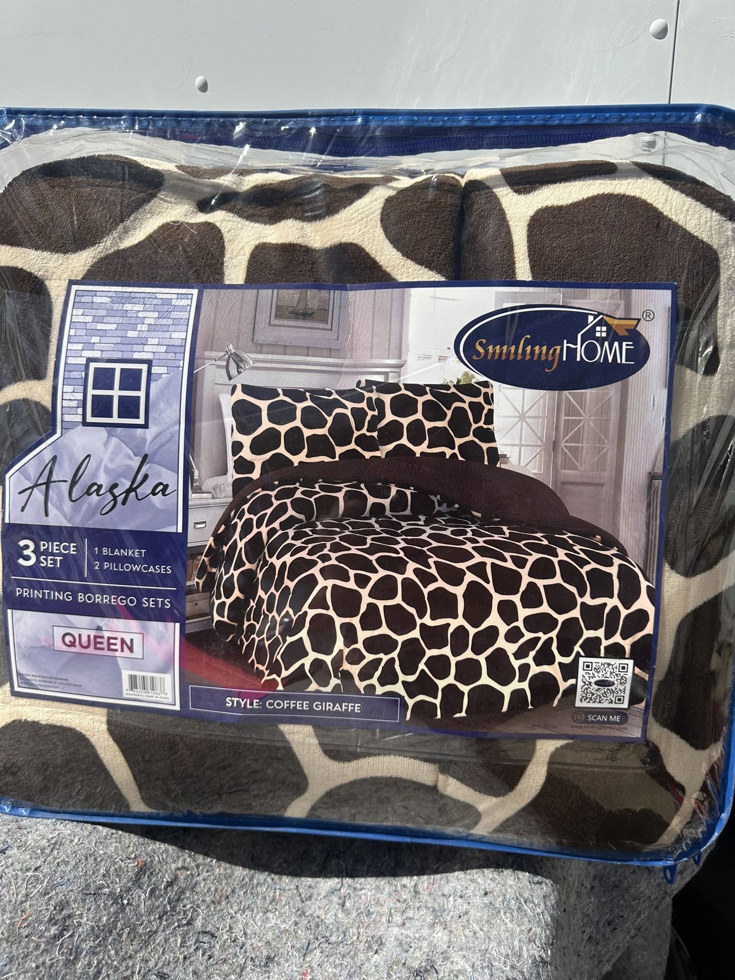 Borrego Blankets. Queen Size. Sherpa $30