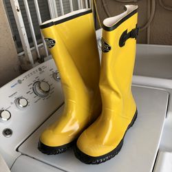Rubber Boots, Concrete Boots 