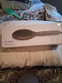 T3 edge heated smoothing and styling brush