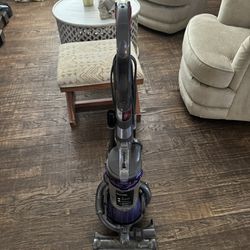 Dyson DC25 Vacuum Cleaner 