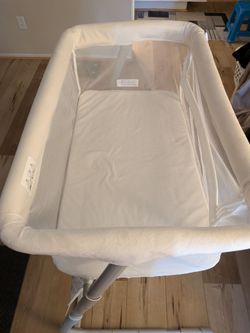 Almost new bassinet adjustable height