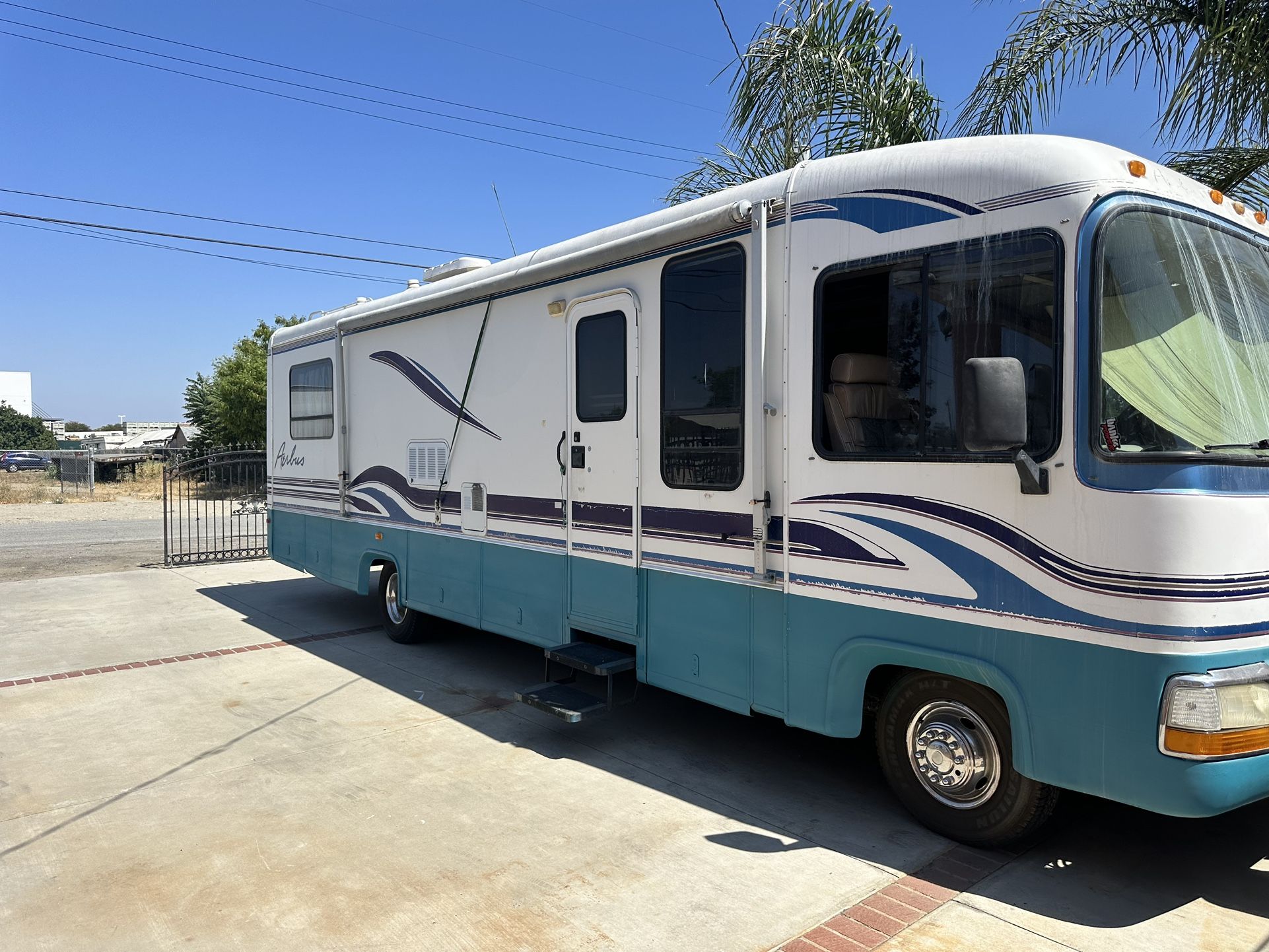 95 Ford Aerbus Rexhall 32’ Motorhome