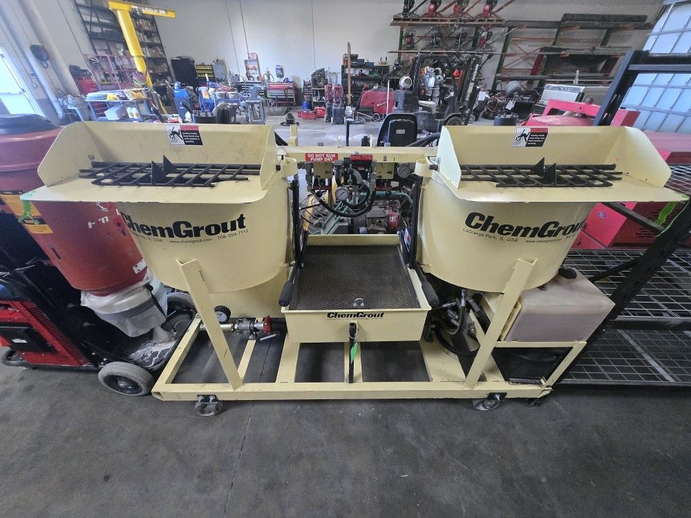 ChemGrout CG-502-031/GHES Multi-Purpose Gas/Hydraulic Grouter w/2- Mixers