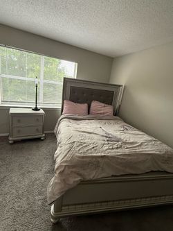 Queen size bed and dresser