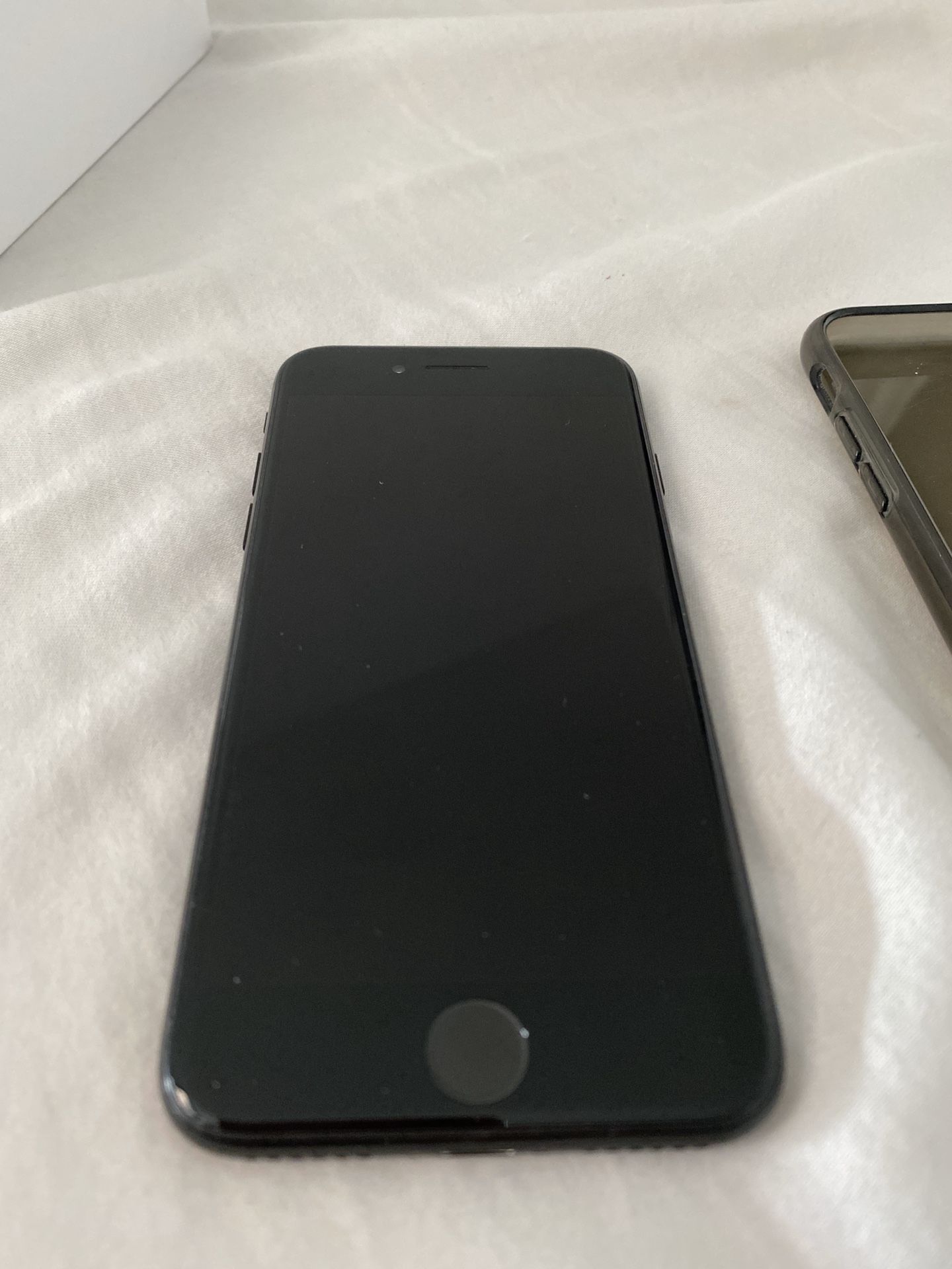 iPhone 7 - 128GB - Unlocked