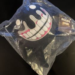 DBRS Black Cartoon Grinning Plush Toy