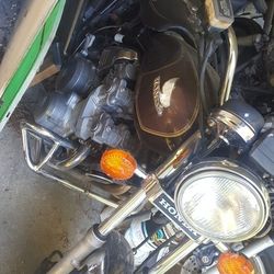 81 Honda Cb900c & 82 Kawasaki 750 Spector