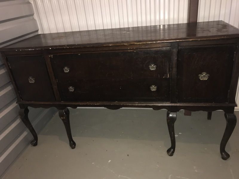 Antique Queen Anne style Buffet Table