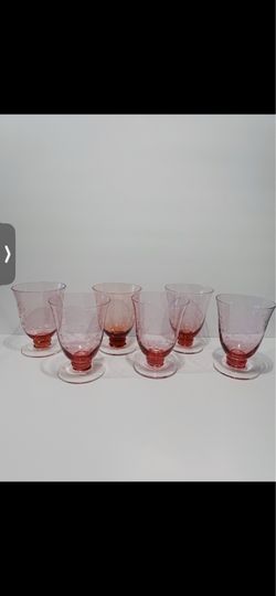 Vintage Towle Silversmiths Pink Etched Set of 6 Footed Tumblers 5”. Beautiful Glasses are in very good condition. Very rare, size is 5” tall