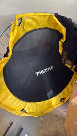 Toddler trampoline with netting
