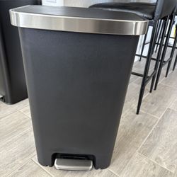 Trash Can 
