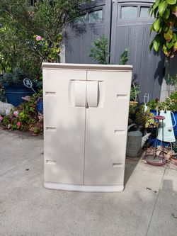 Rubbermaid Storage Shed