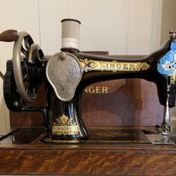 Vintage Singer Sewing Machine 