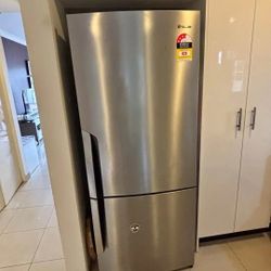 Fridge Freezer 460L