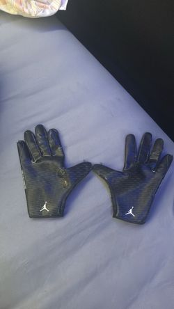 Jordan black gloves with white Jumpman logo