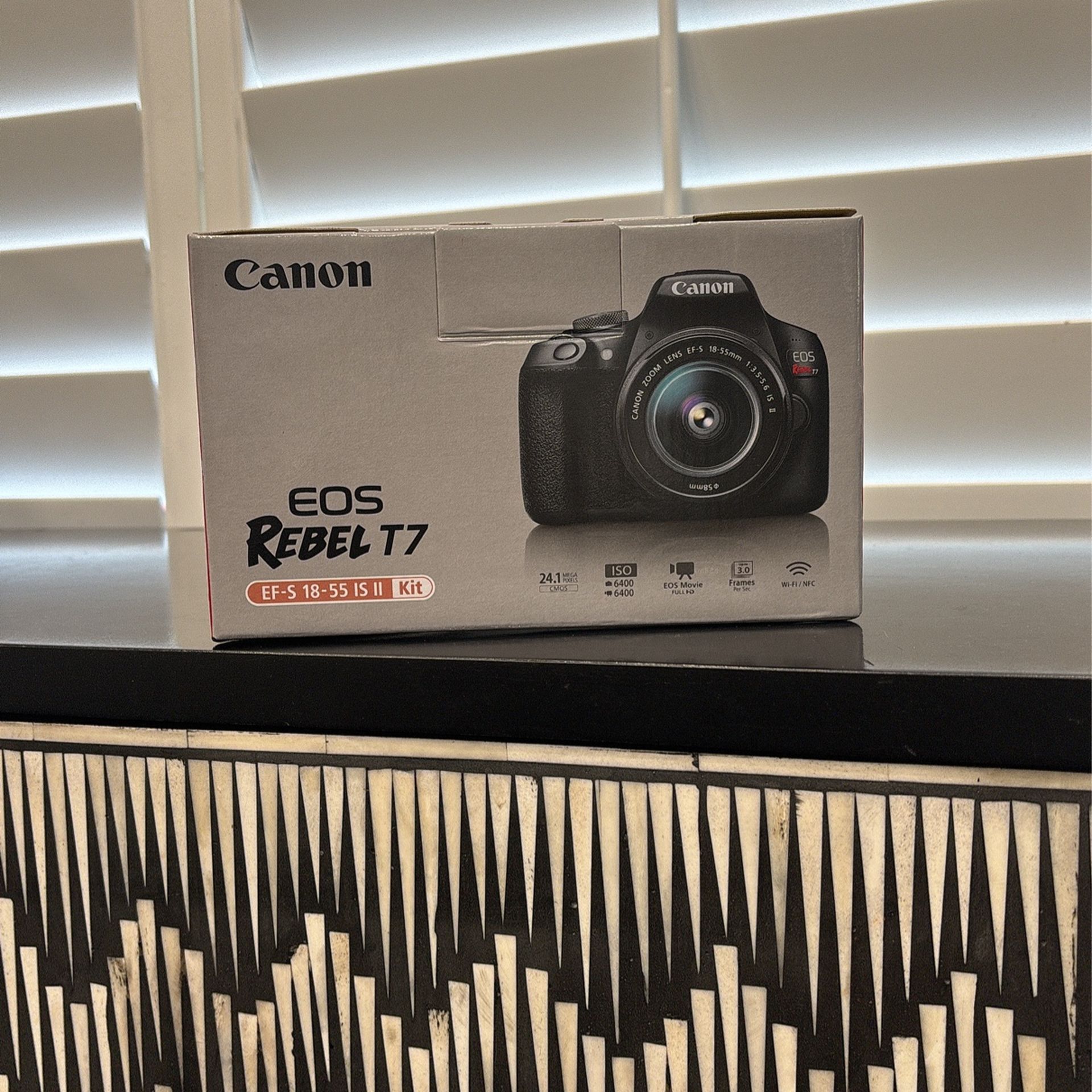 Canon Eos Rebel T7 Video Camera 18 55mm Lens