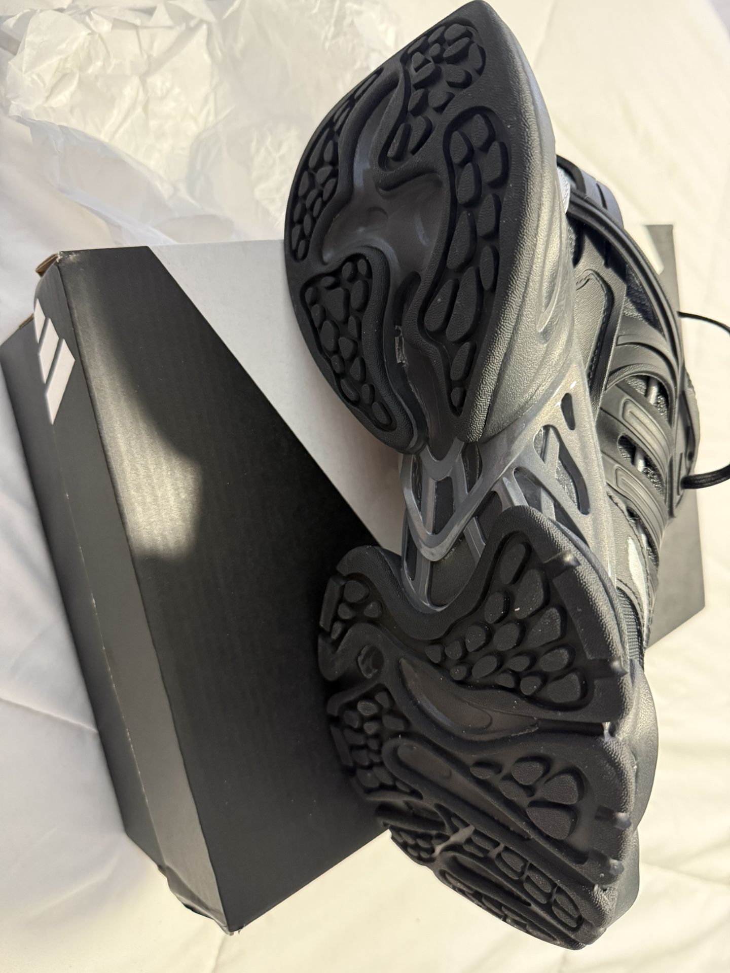 Adidas XLG Runner Deluxe