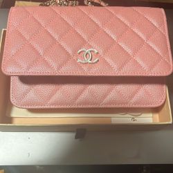 Chanel Hand Bag Wid Chain